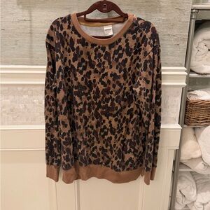 Large Stars Above Soft Fleece Top in Brown tan Gold animal print leopard pockets